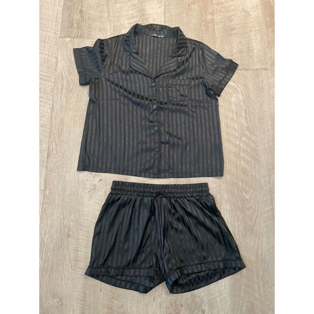 Black tonal stripe satin pajama set, size L